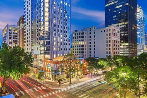 Element Austin Downtown