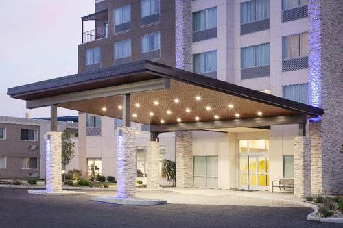 Holiday Inn Express and Suites Sandusky