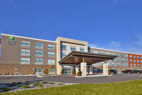 Holiday Inn Express & Suites Grand Rapids-Airport