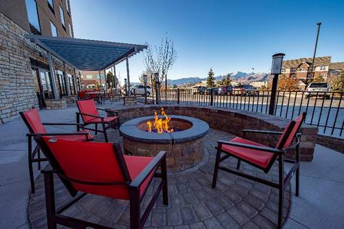 Holiday Inn Express & Suites Colorado Springs AFA