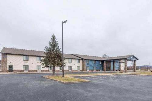 AmericInn by Wyndham Prairie Du Chien