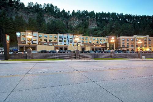 Tru by Hilton Deadwood