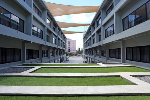 S Ratchada Leisure Hotel