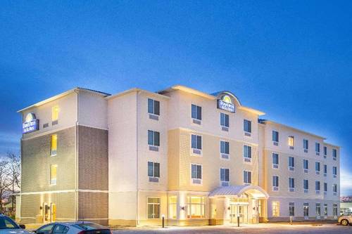 Days Inn & Suites By Wyndham Kearney