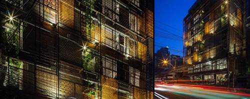 Ir-On Hotel