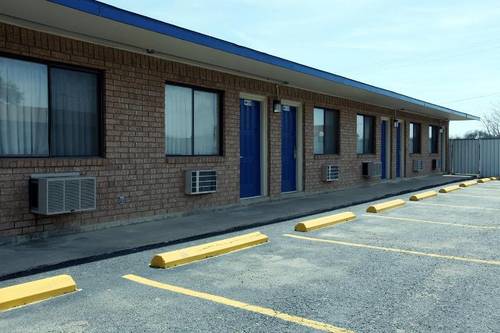 Americas Best Value Inn Comanche