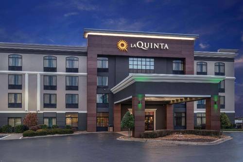 La Quinta Inn Suites By Wyndham Clarksville