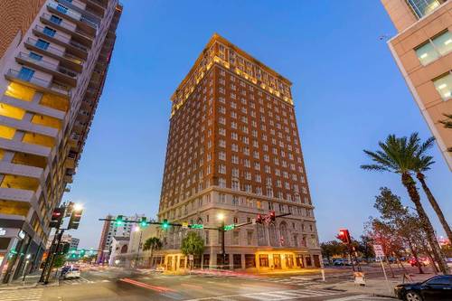 Hotel Flor Tampa Downtown Tapestry Collection