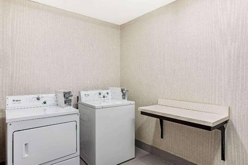 La Quinta Inn Suites By Wyndham Cullman