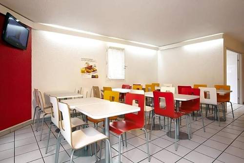 Premiere Classe Avignon Courtine