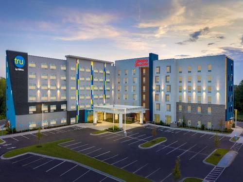 Hampton Inn Suites Charlotte Airport Lake Pointe
