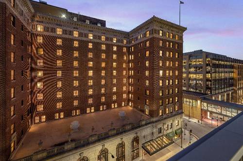 Hotel Fort Des Moines, Curio Collection by Hilton