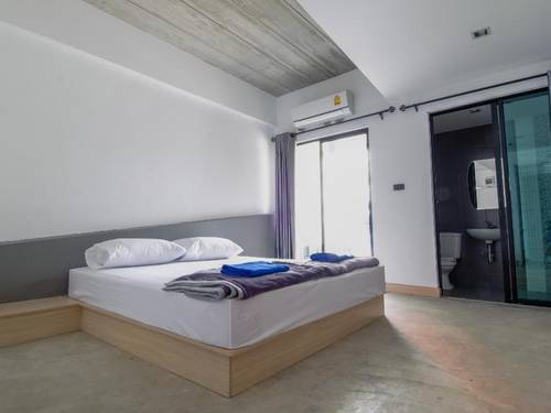 Bed Room At Suvarnabhumi Airport
