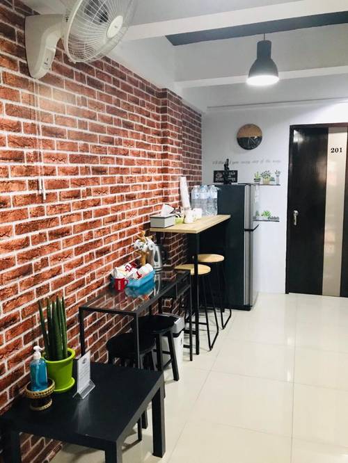 Bb House Budget Boutique