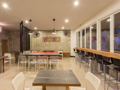 Krabi Inn And Omm Hotel