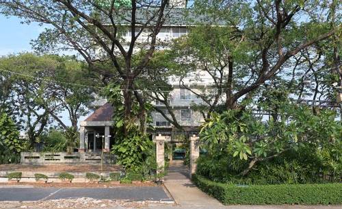 Rattana Park Hotel