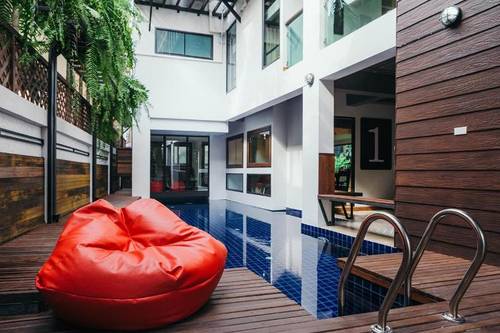 33 Poshtel by ZUZU