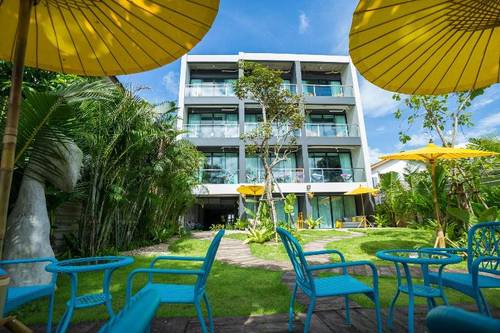 River Art Hotel