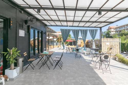 1715 House Caff Resort