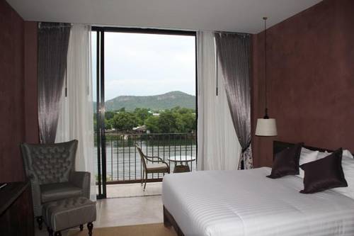 The Glory River Kwai Hotel