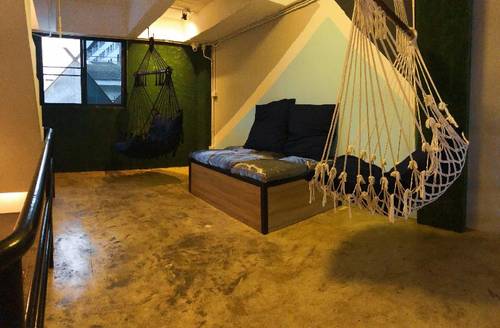 Me U2 Hostel