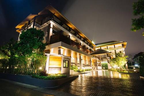 Nadee 10 Resort Hotel
