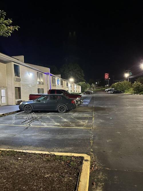 Motel 6 Greensboro Airport