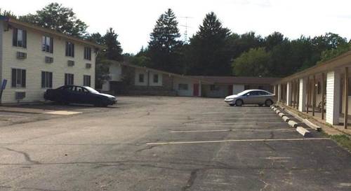 Rapids Inn And Suites
