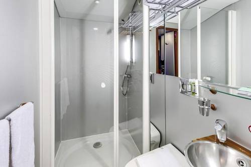 Vip Paris Yacht Hotel