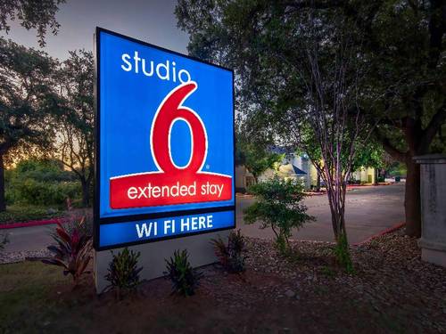 Studio 6 Austin, TX - Midtown