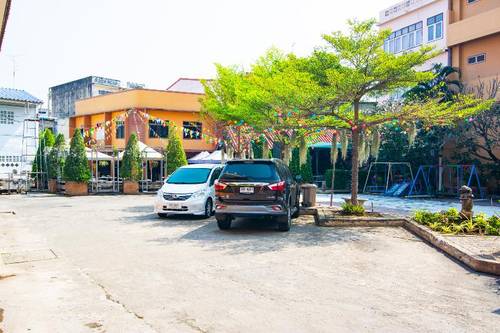 Phasuk Hotel