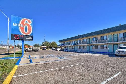 Motel 6 Douglas