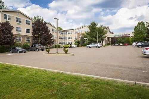 Smart Suites Ascend Hotel Collection