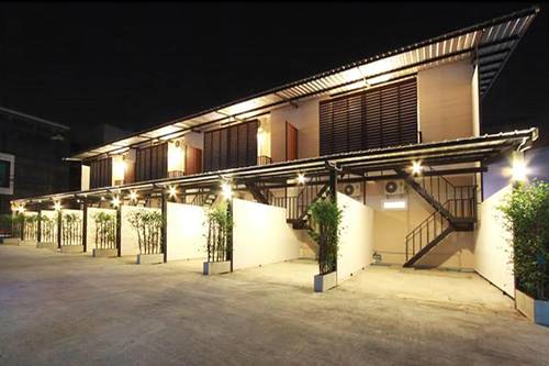 Bearing 26 Hotel
