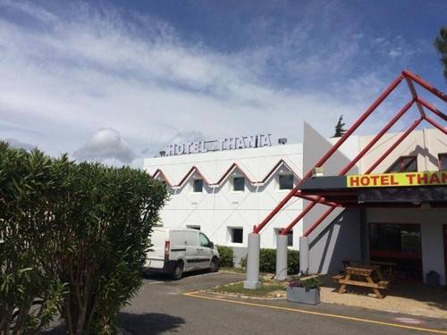 Hotel Thania