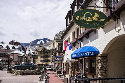 Poste Montane Lodge