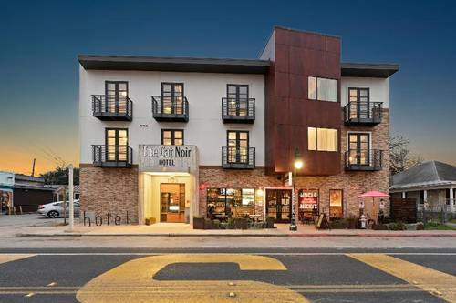 Hotel Eleven
