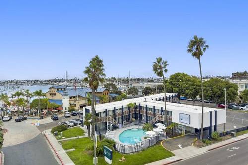 Sea Harbor Hotel