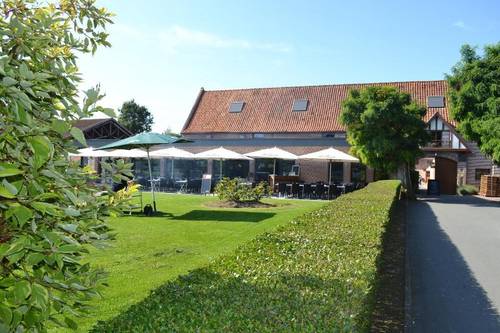 Le Domaine Des Cigognes