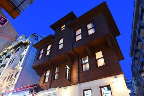 Elyka Hotel