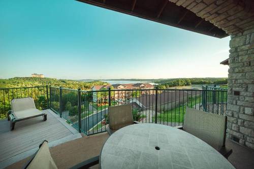 Majestic At Table Rock