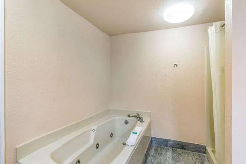 Quality Inn Pulaski