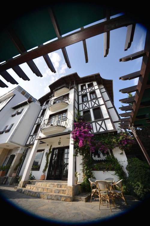 Zinos Hotel