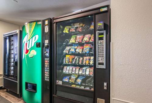 Woodspring Suites Louisville South