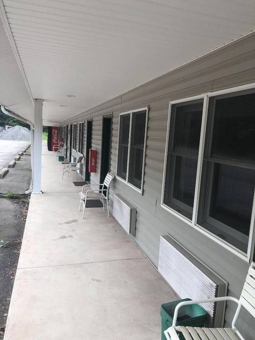 Gravity Inn Motel