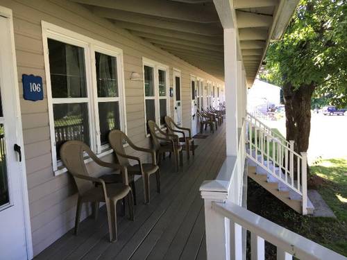 Highland Lake Resort