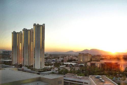 Jet Luxury Resorts @ The Signature Condo Hotel