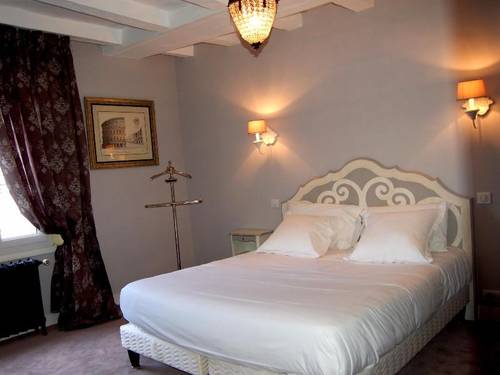 Logis Hotel Restaurant Le Cheval Blanc Blere