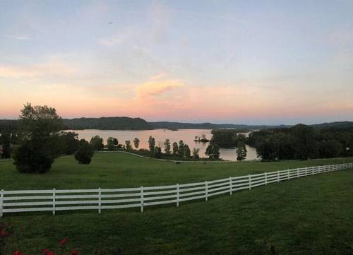 Whitestone Inn