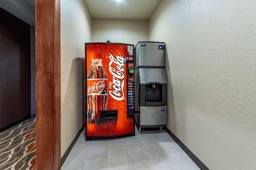 Comfort Inn & Suites Harrah